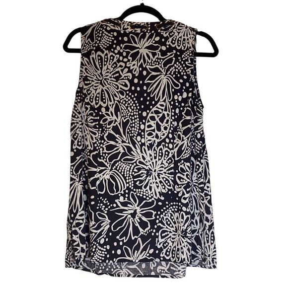 David Brooks Women’s size XL Linen Blend Navy Flowered Sleeveless Top - Picture 2 of 7